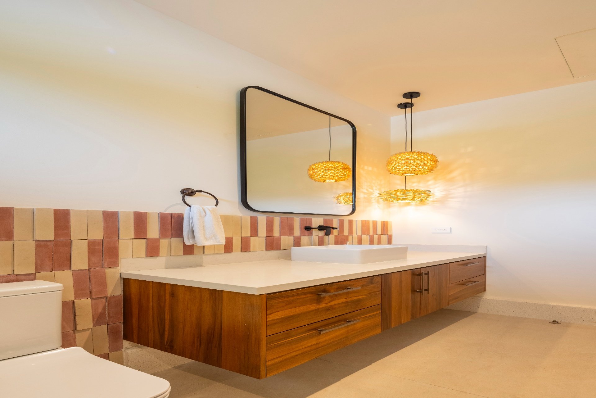 Casa Roacamar:  A Modern Coastal Sanctuary Steps from Playa Bonita