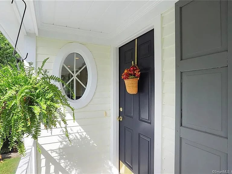 82 Fern Cir