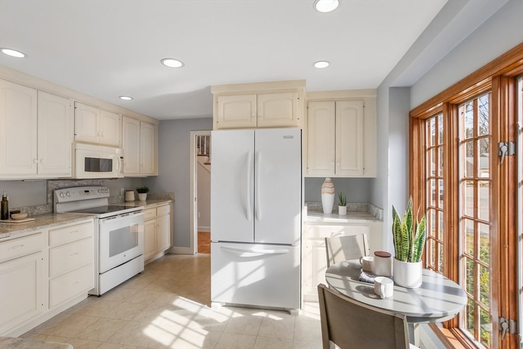 12 Edmonds Rd