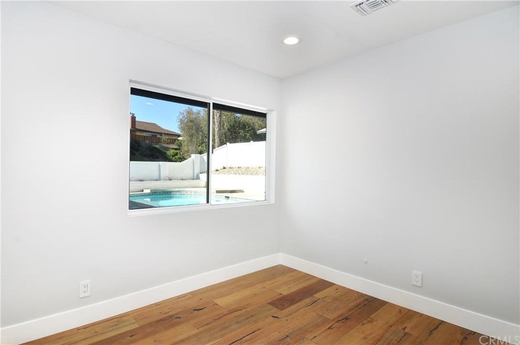 24042 El Mirage Ave