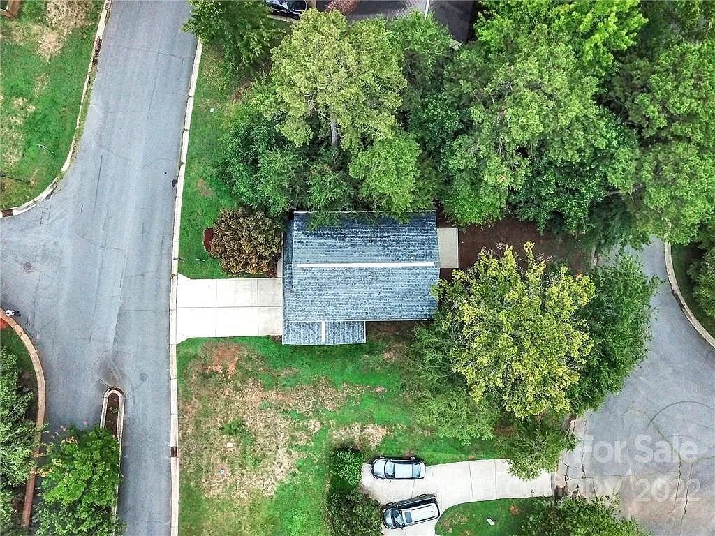 206 Forest Oaks Dr