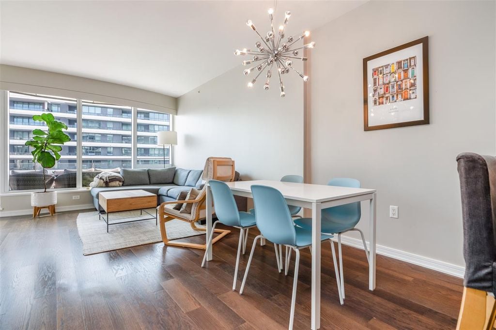 1661 Ontario St, #806
