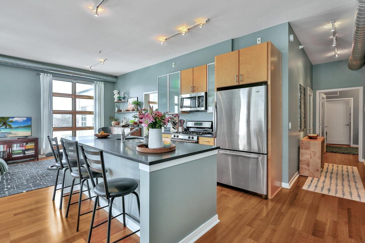 2840 Bryant Ave S #E406