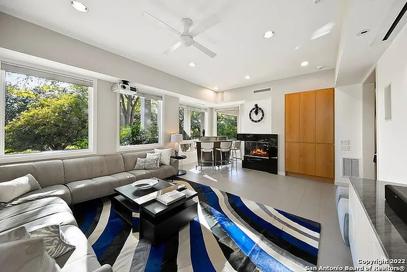 32 Eton Green Cir