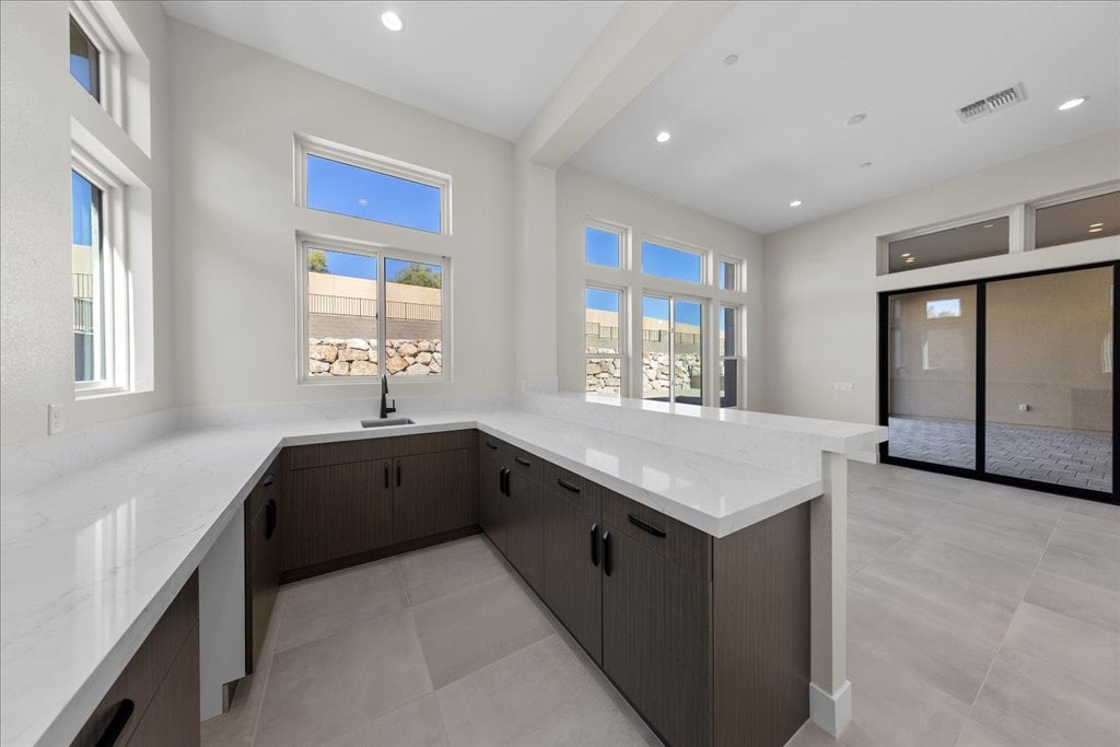 11000 Horizon Ledge Ave.