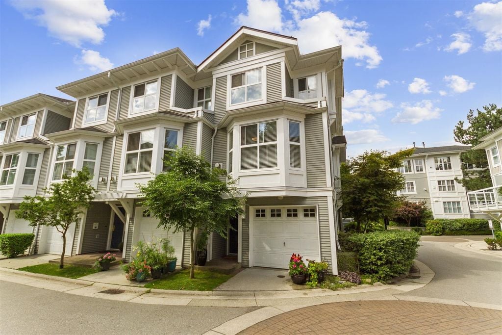 8515 Aquitania Pl
