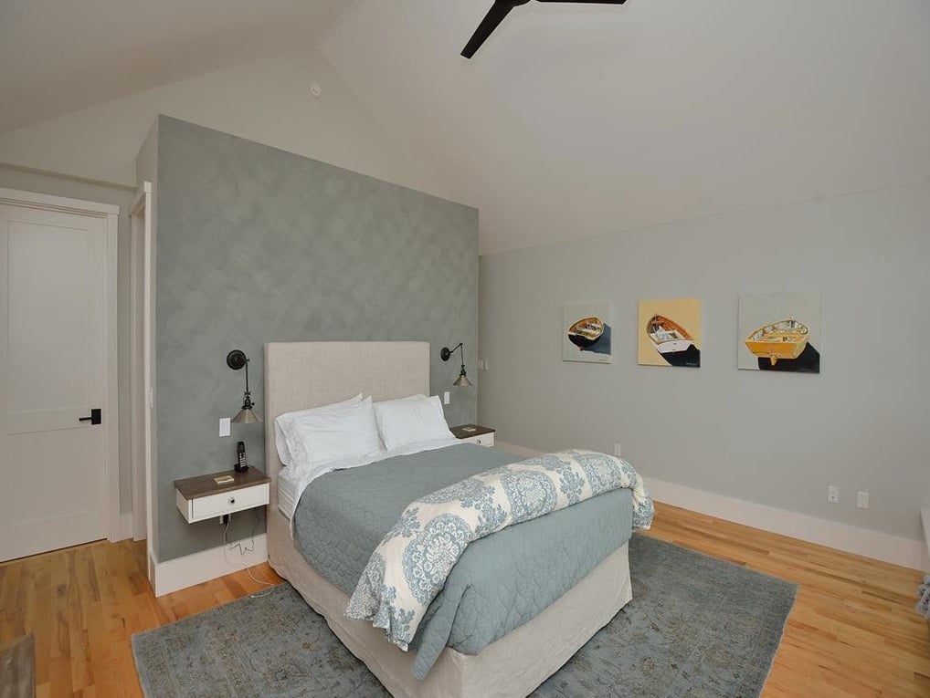 39 Naushon Rd