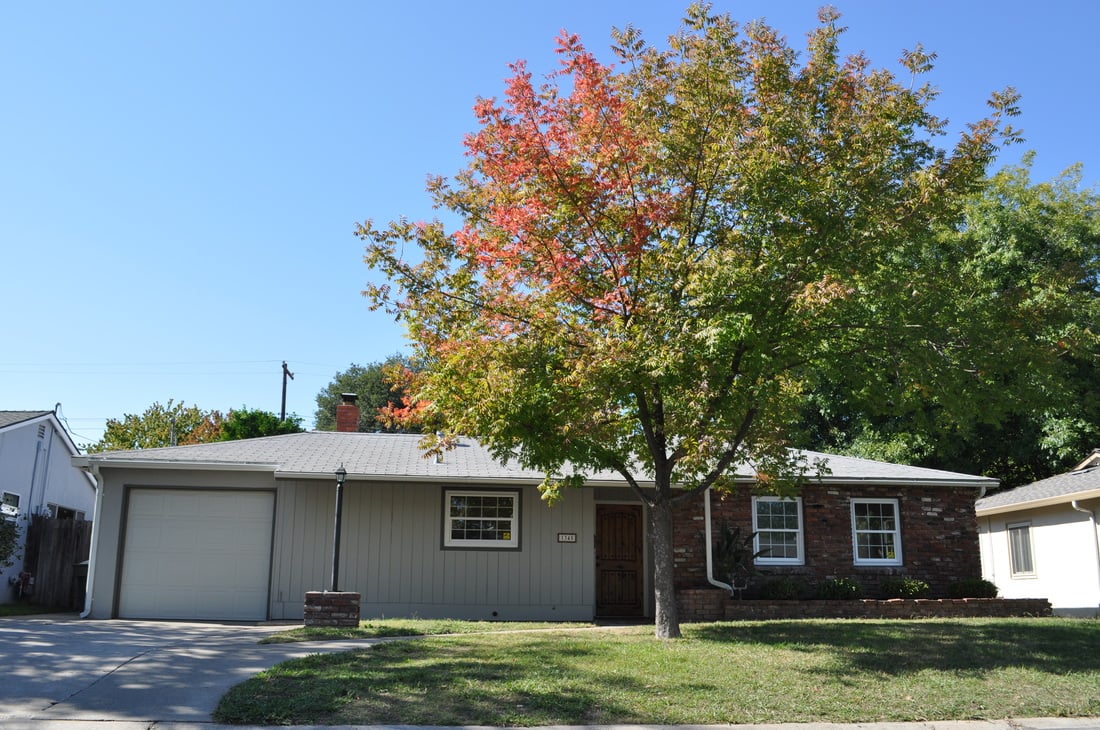 New Listing in Arden Manor! 1345 Wyant Way Sacramento, CA 95864