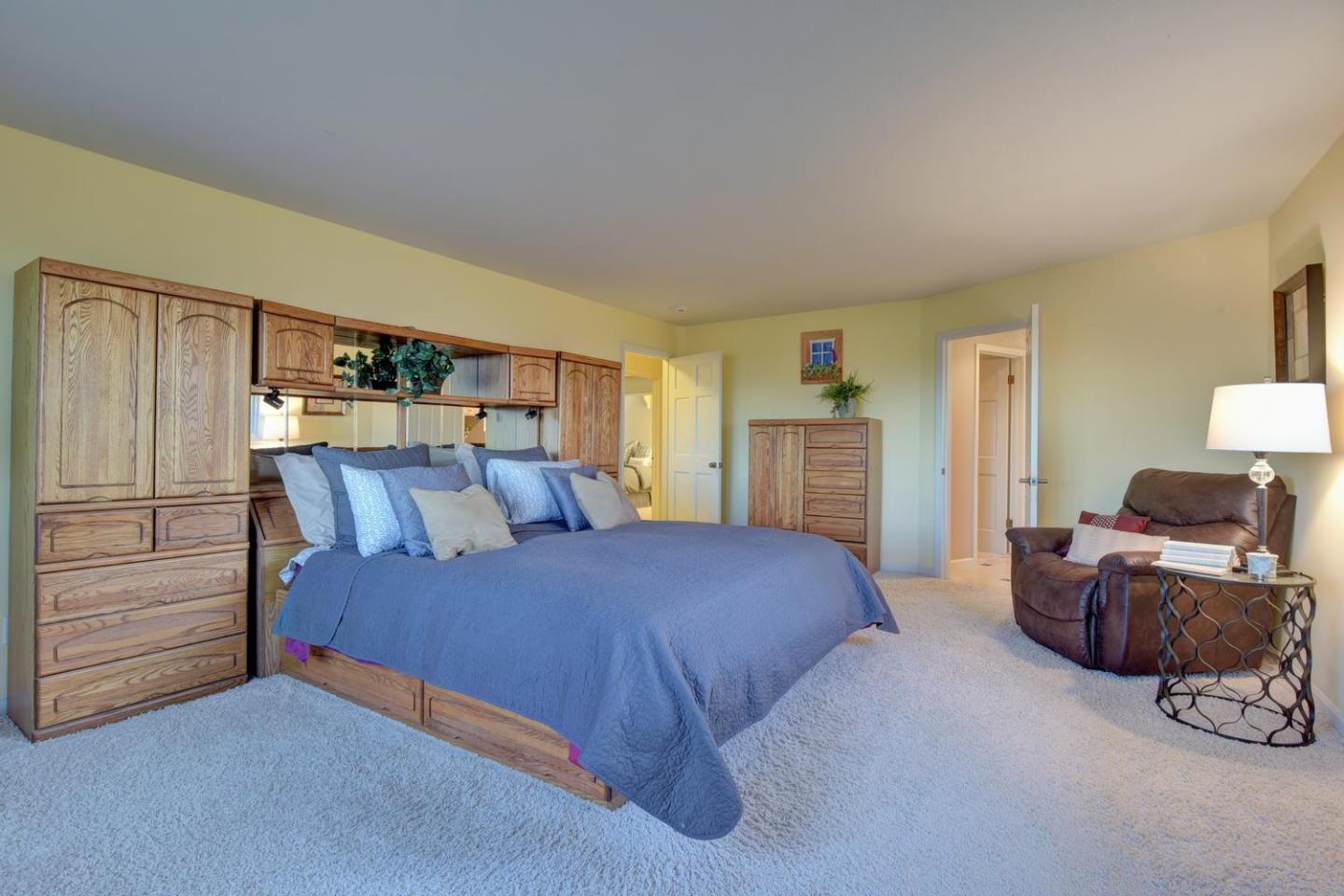 115 Harwood Ct