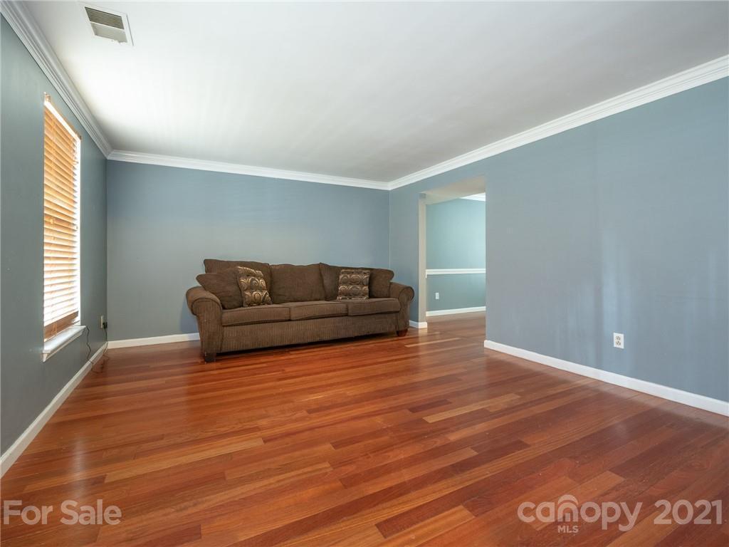 4520 Gaynelle Dr