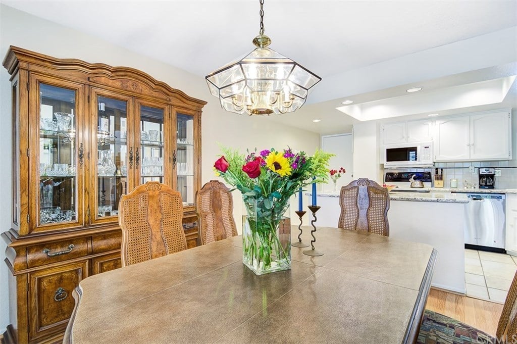925 Van Ness Ct