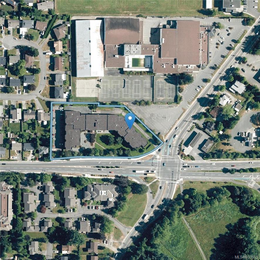 321-1870 McKenzie Ave, Saanich
