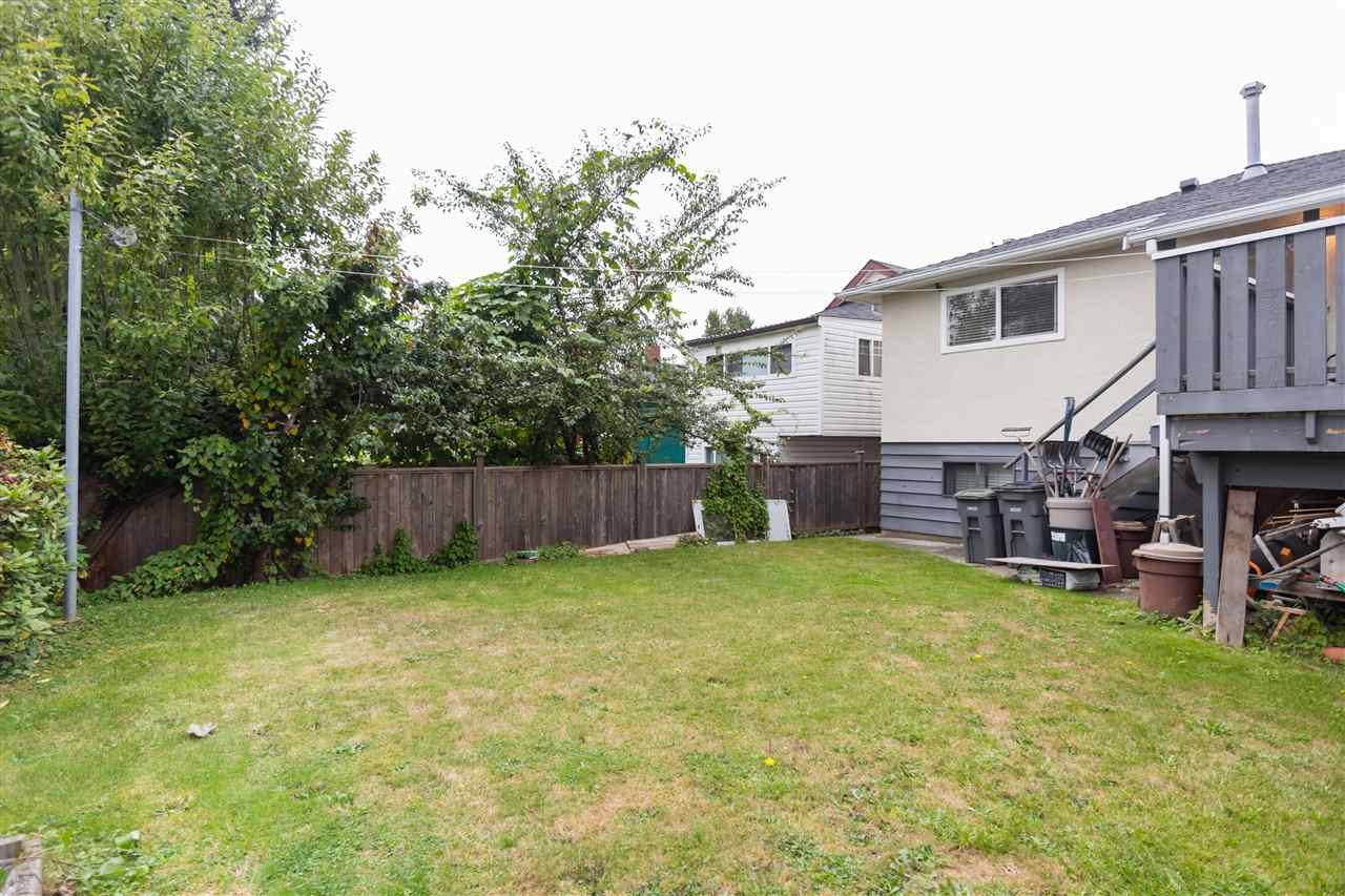 3164 E 46th Ave