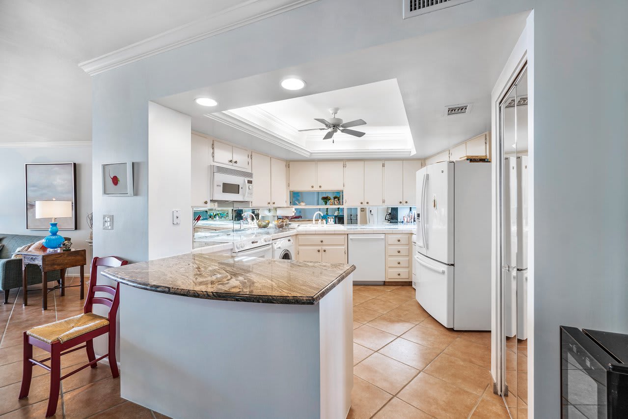 1225 S Ocean Blvd #402