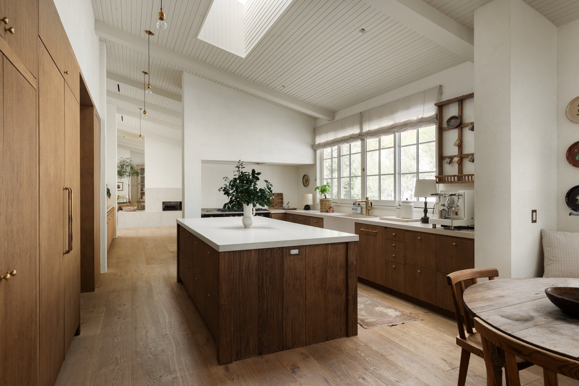 2420 Mandeville Canyon Rd, Brentwood