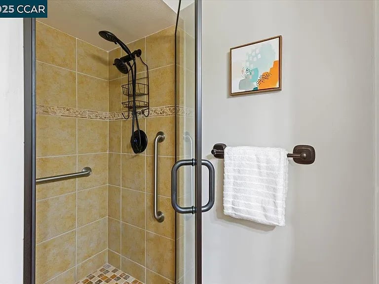 1857 Golden Rain Rd APT 2, Walnut Creek, CA 94595