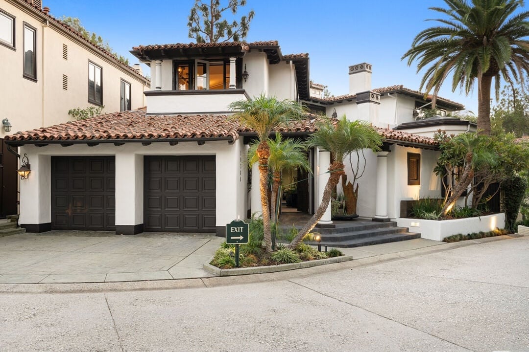 Century Woods Dr, 90067