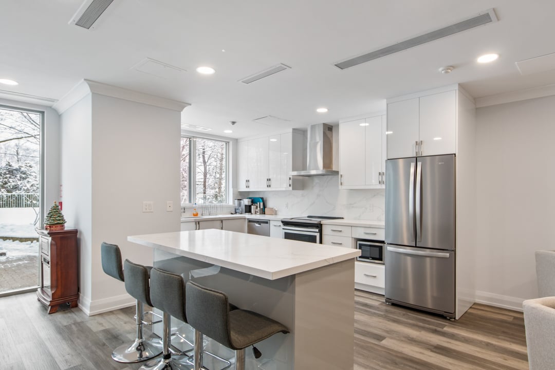 398 Eglinton Avenue E #611