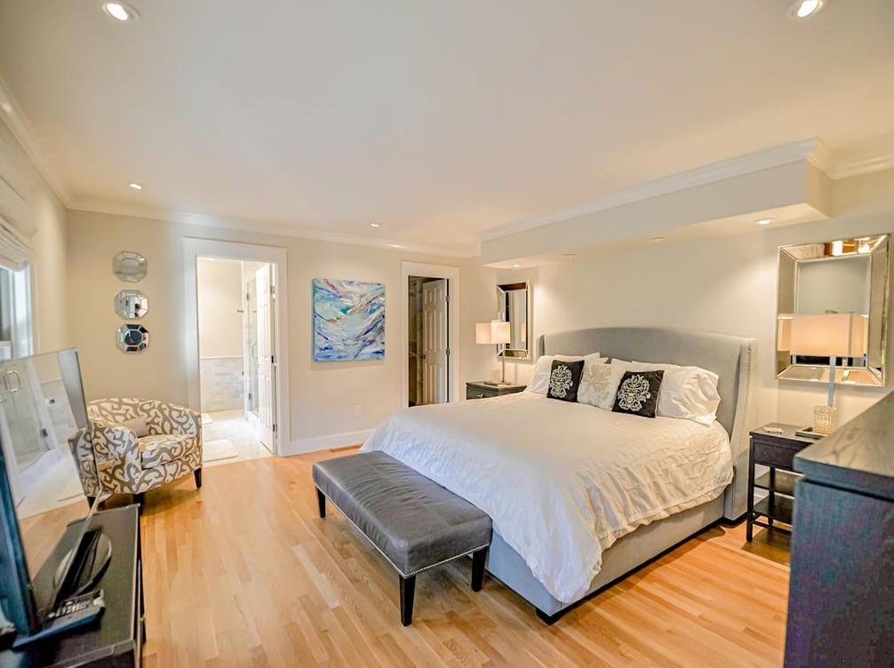 8 Puritan Dr
