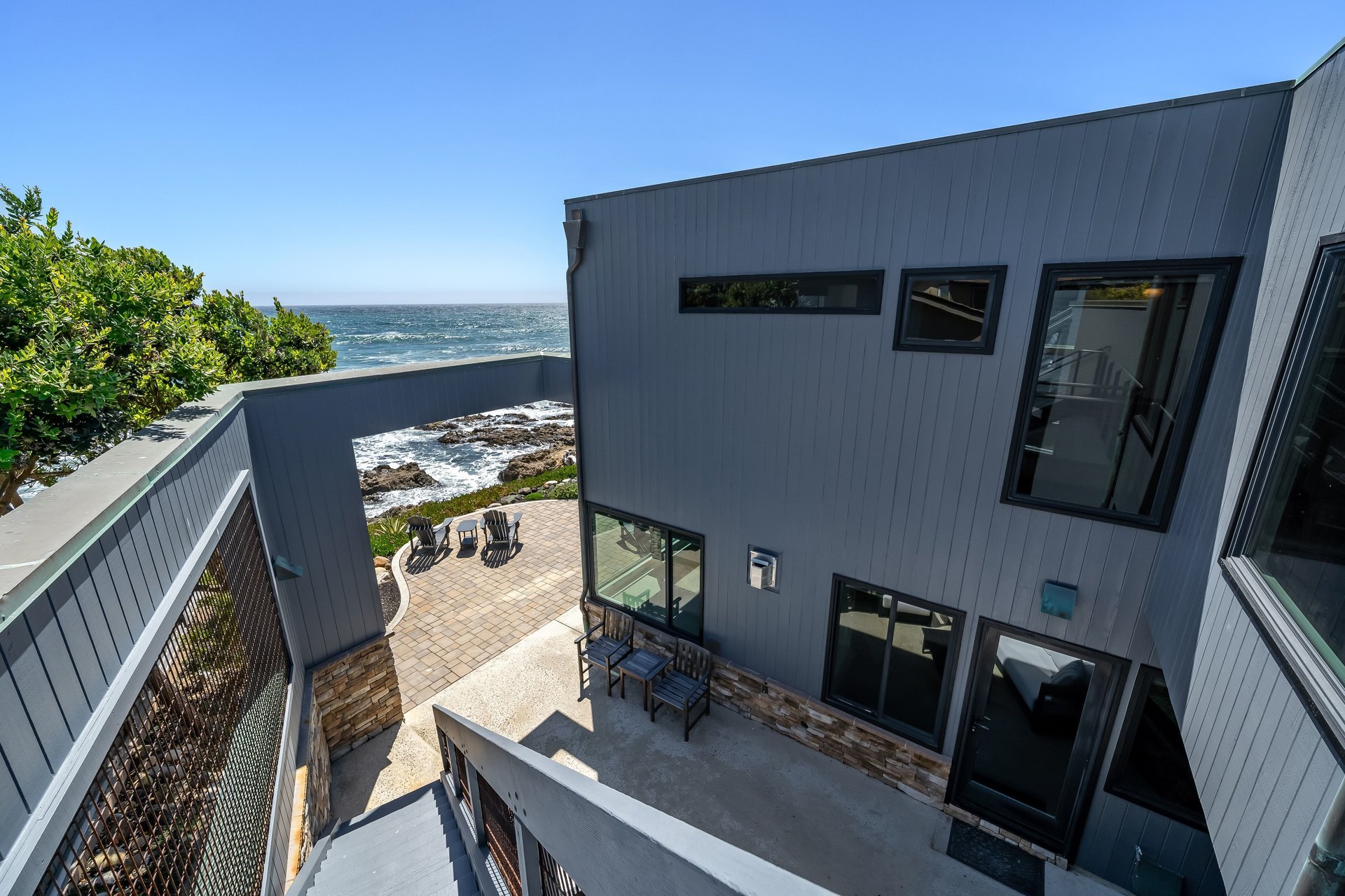 Striking Design on Cambria’s Coastline