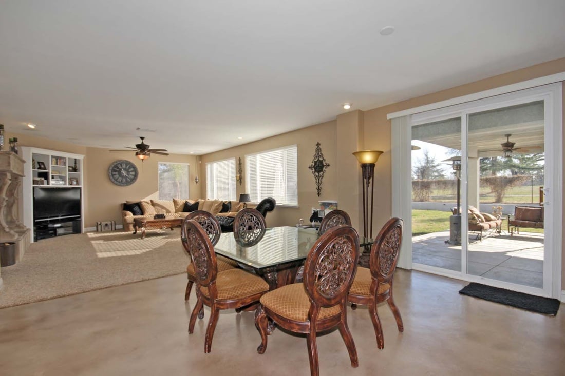 Just Sold! Gorgeous Home on The 13 Th Hole!
