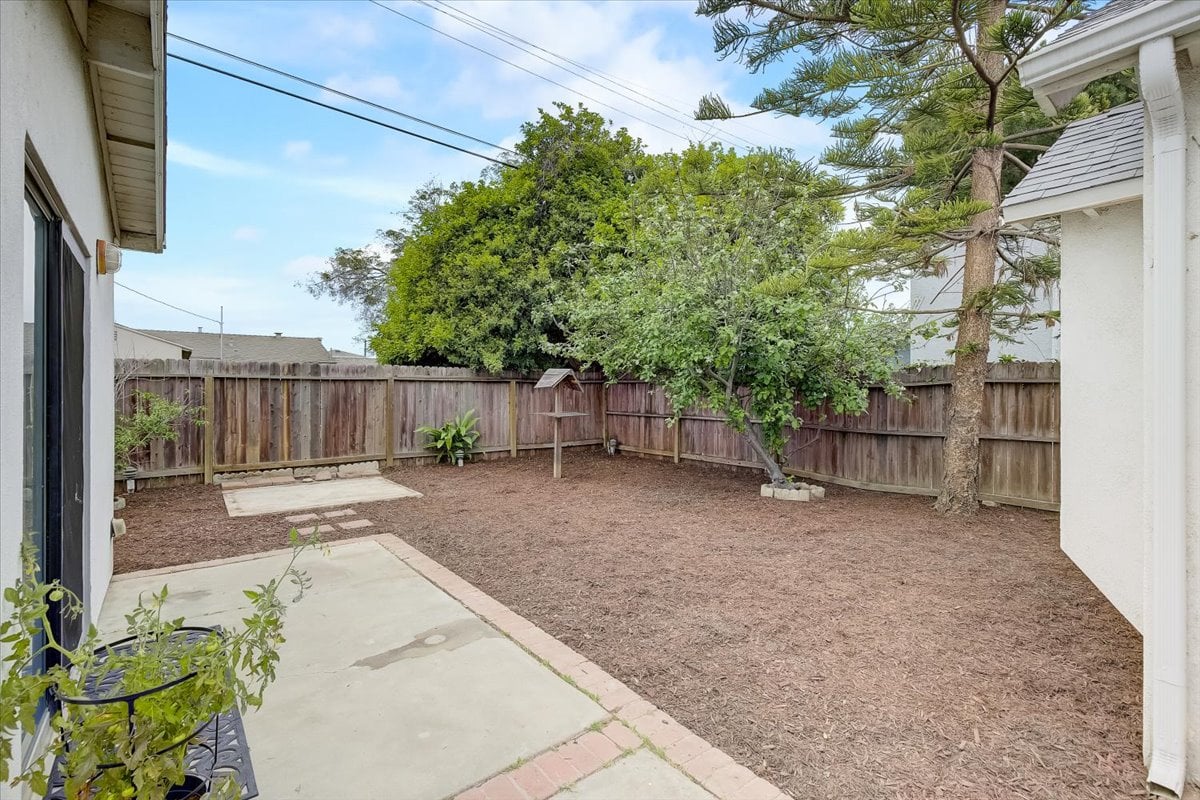 7906 Kittyhawk Ave