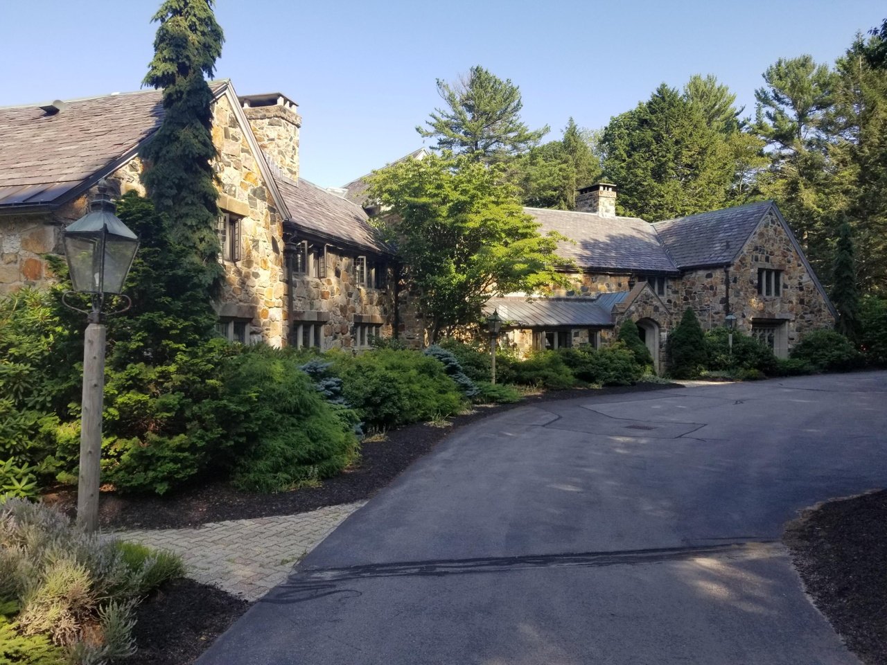 Home For Sale – 10 Ole Musket Road, Cumberland