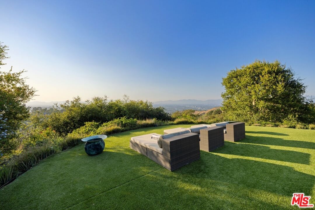 Stone Ridge Ln, 90077