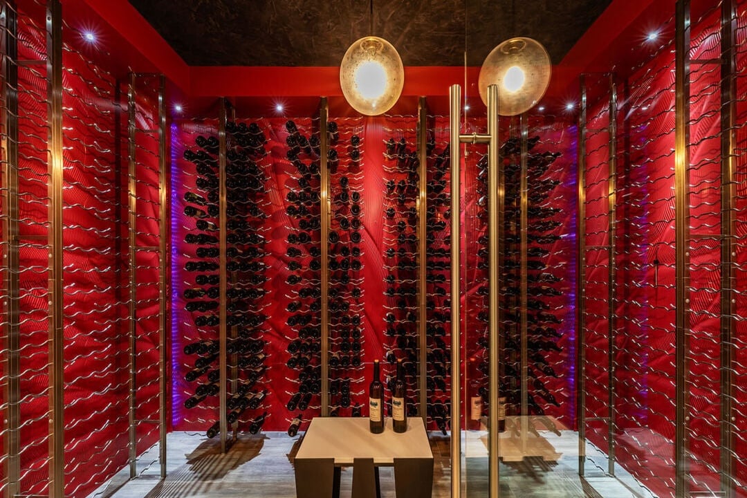 Monarch Reserve, N Norman Pl, 90049