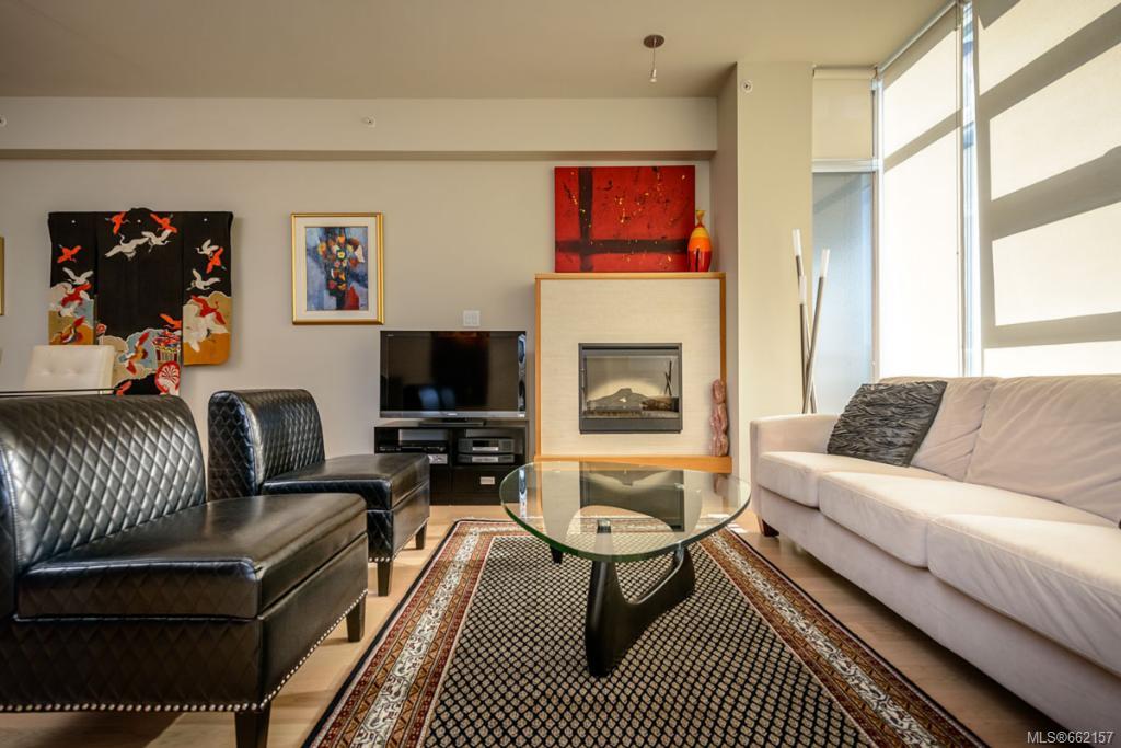 318-365 Waterfront Cres