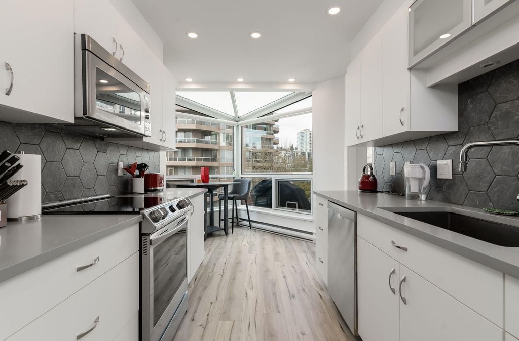 1210 Quayside Dr, #404B