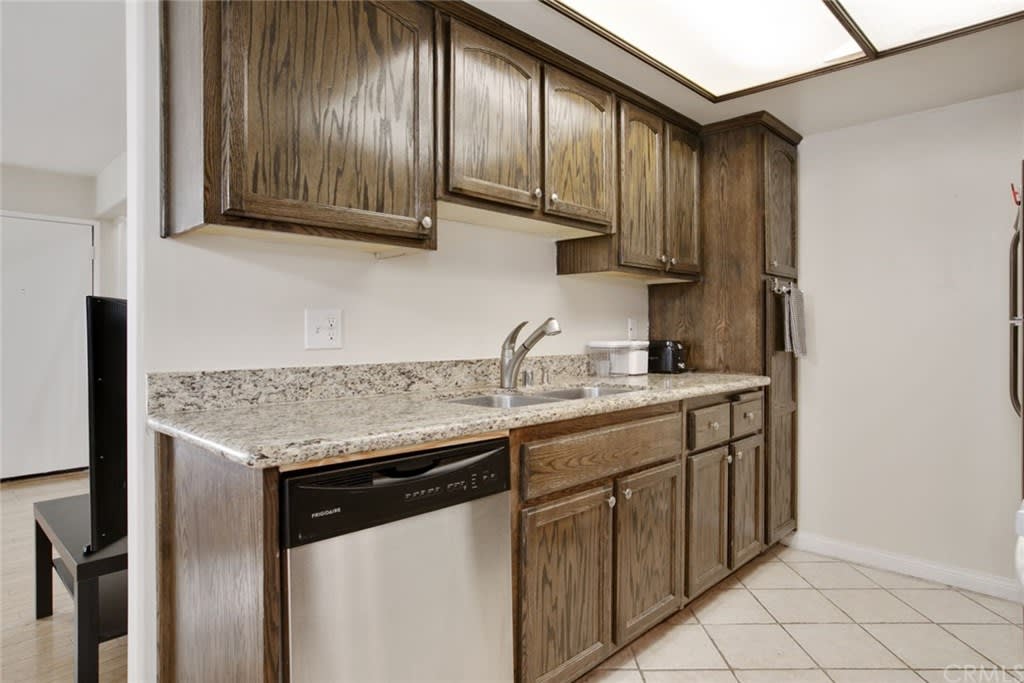 77 N Michigan Ave, #11