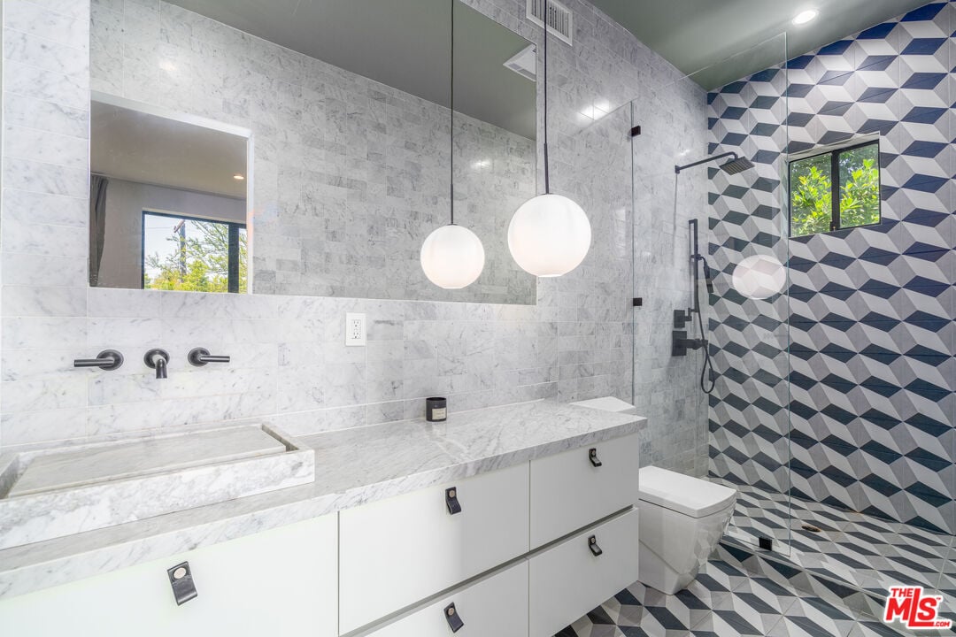 Meridian Reserve, Franklin Ave, 90046