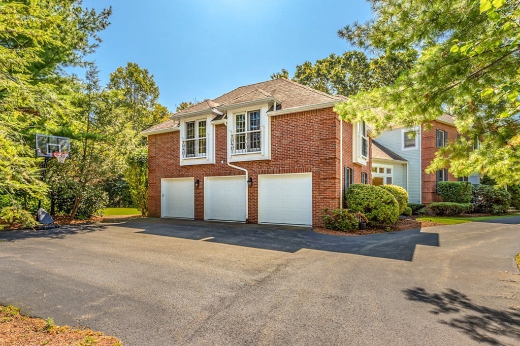 3 John Hosmer Lane