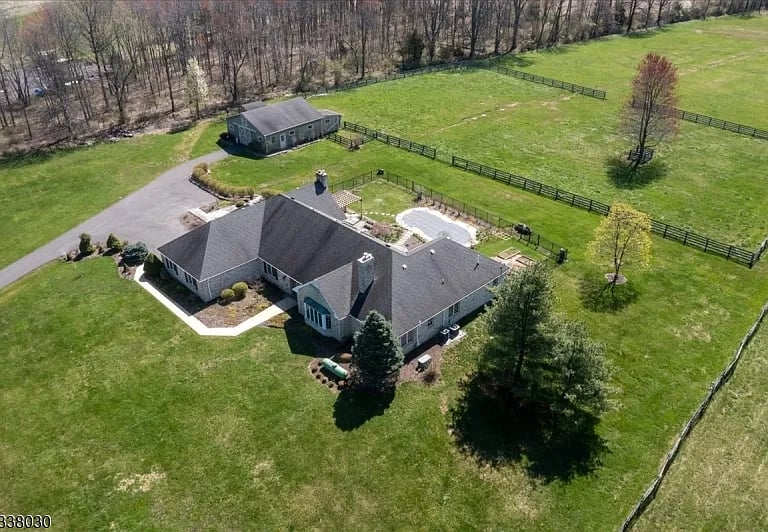 94 Brookville Hollow Rd