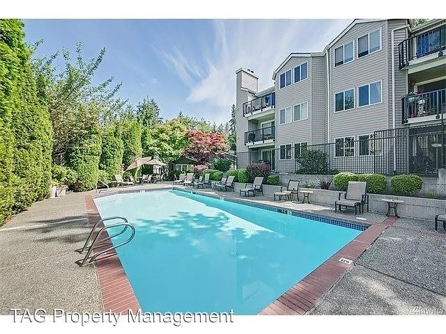 9838 NE 122nd St APT Q301