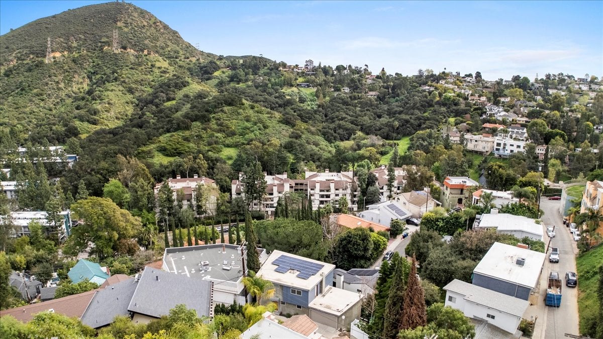 Hollywood Manor Bird's Nest