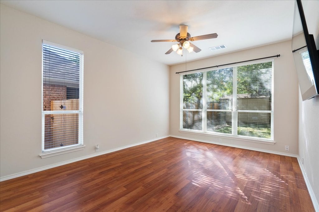 10937 Colonel Winn Loop
