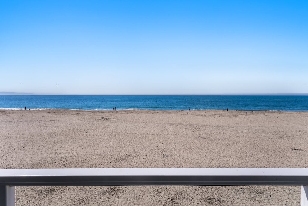 2-2130 E Cliff Dr. #2D