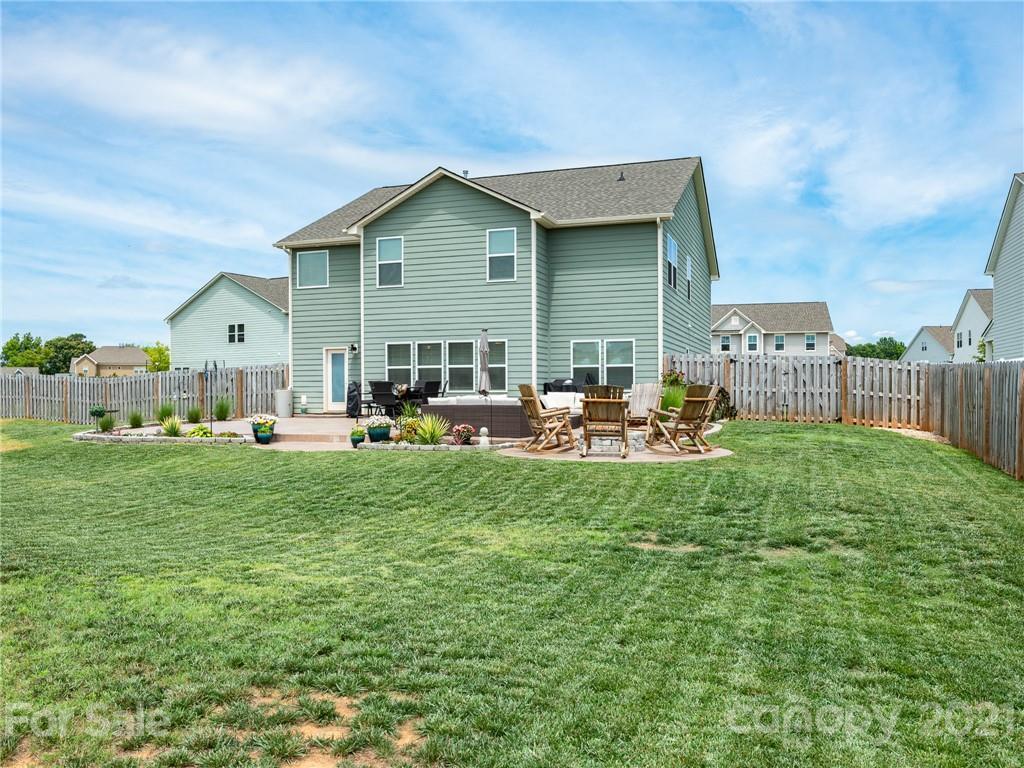 1817 Tendril Ave