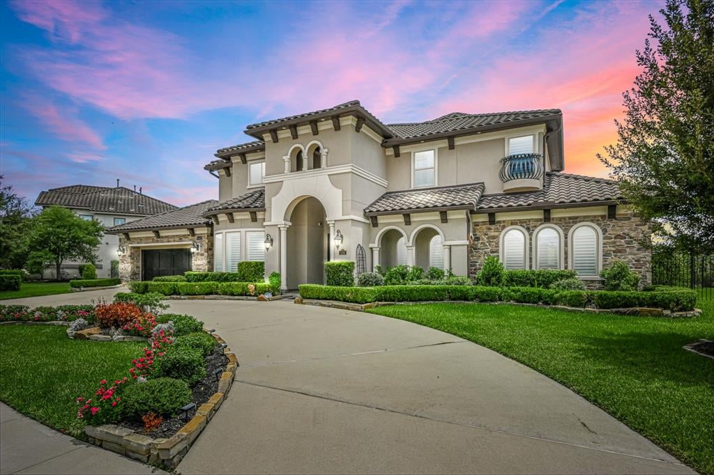 119 Walton Water Way Ln