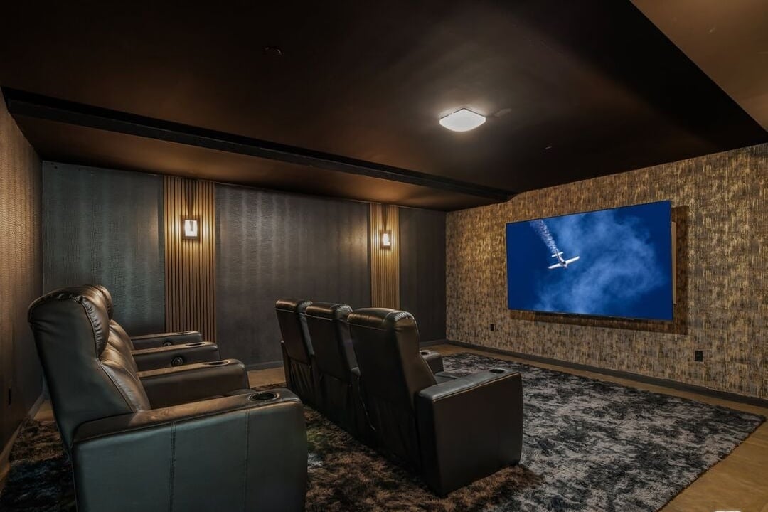 Aurelian Pavilion, W Sunset Blvd, 90049