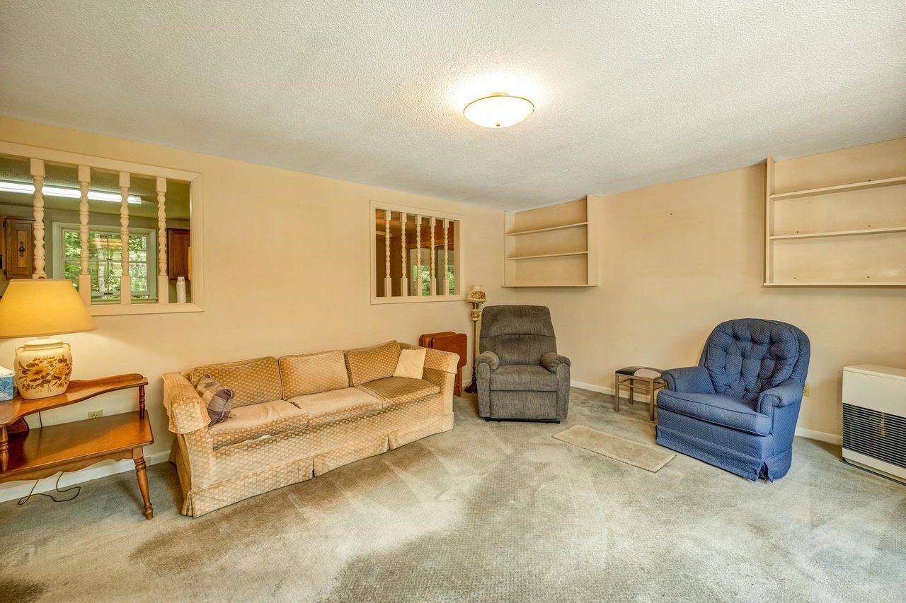 10 Reservoir Rd