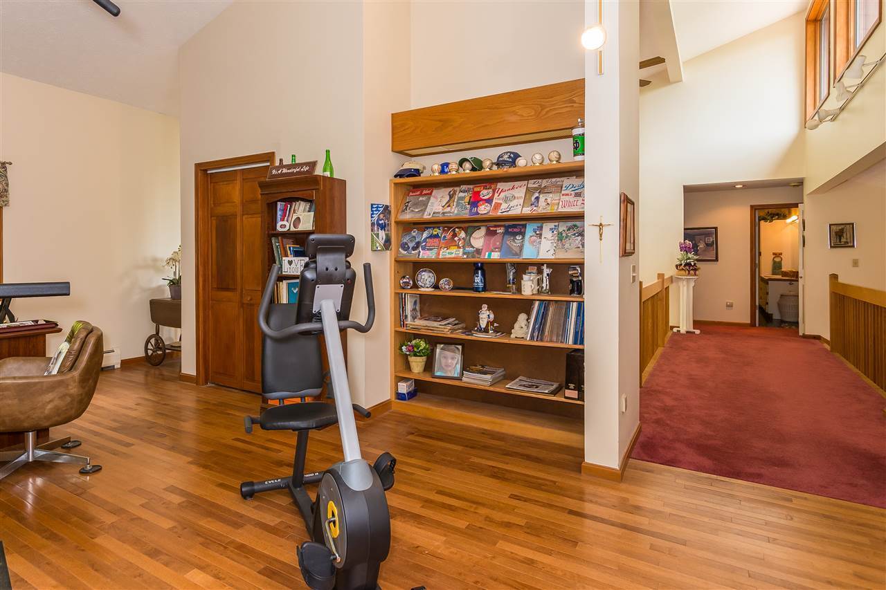 53 Pinecrest Dr