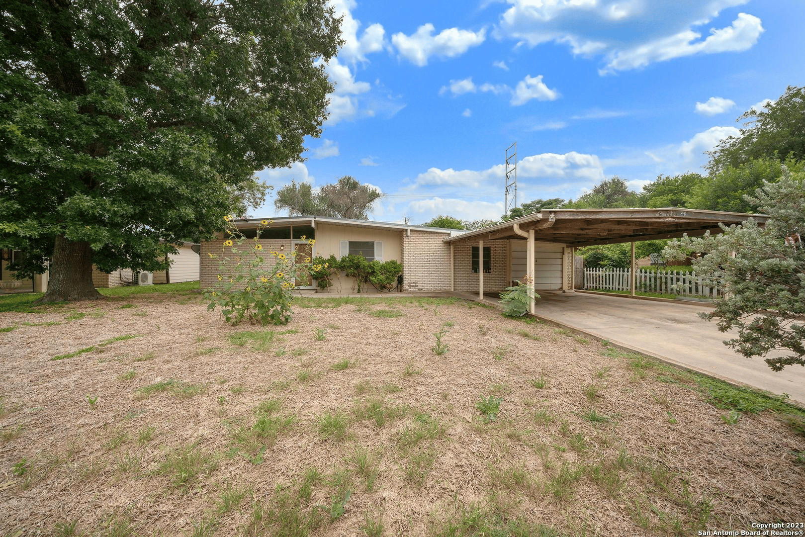2226 Eland Dr