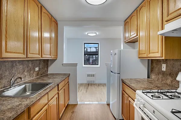 3255 Randall Ave #LA