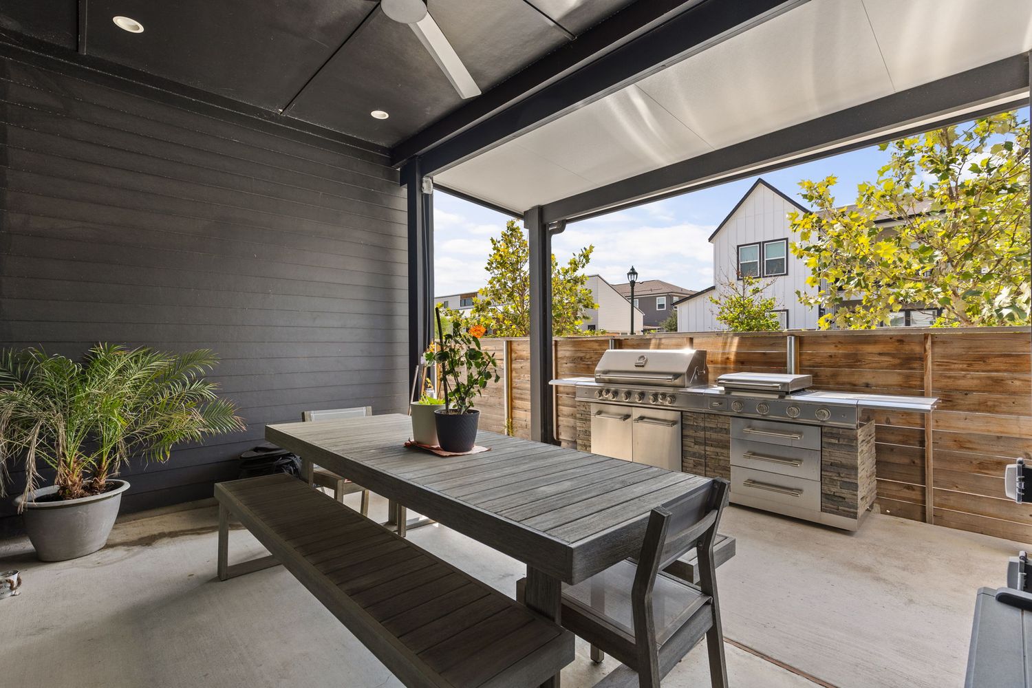 3809 Taniguchi St