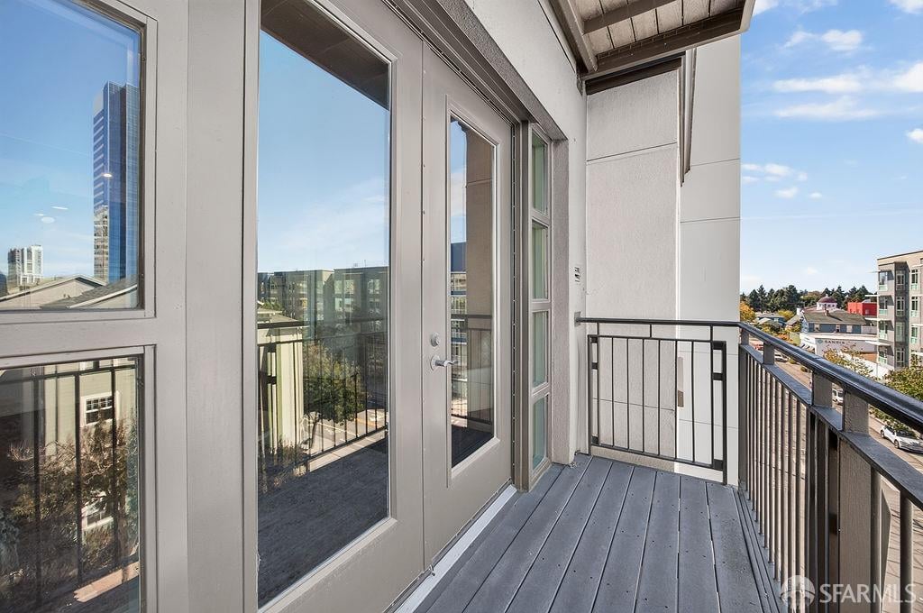 585 9th Street #551