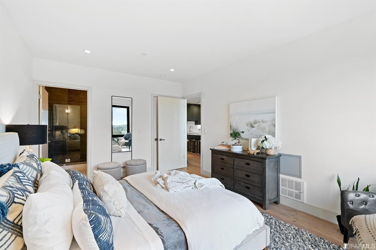 2200 Market Street #402