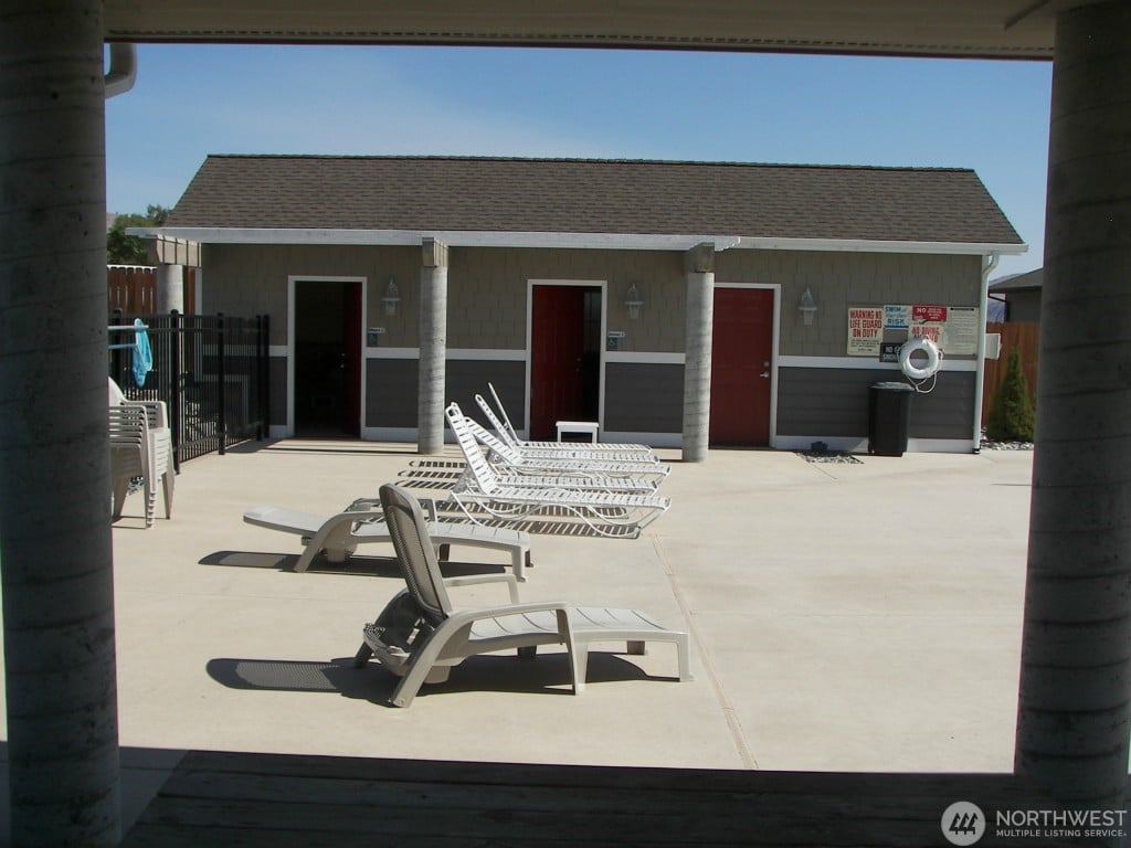 320 Village Dr